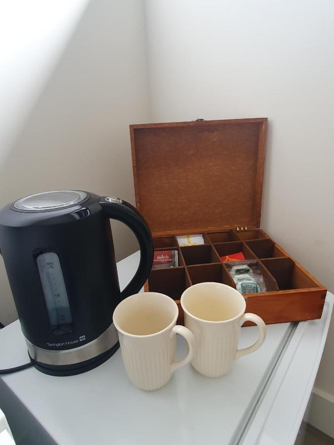 Een Klein Appartementje Zonder Keuken In Het Centrum Sleep At Hamtingh'S Hilvarenbeek Kültér fotó